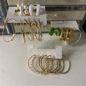 Gold earring set